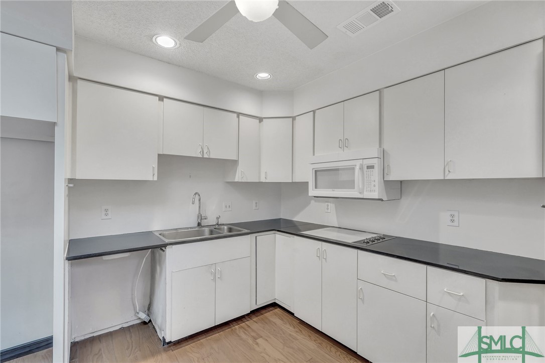 15 Monastery Road W