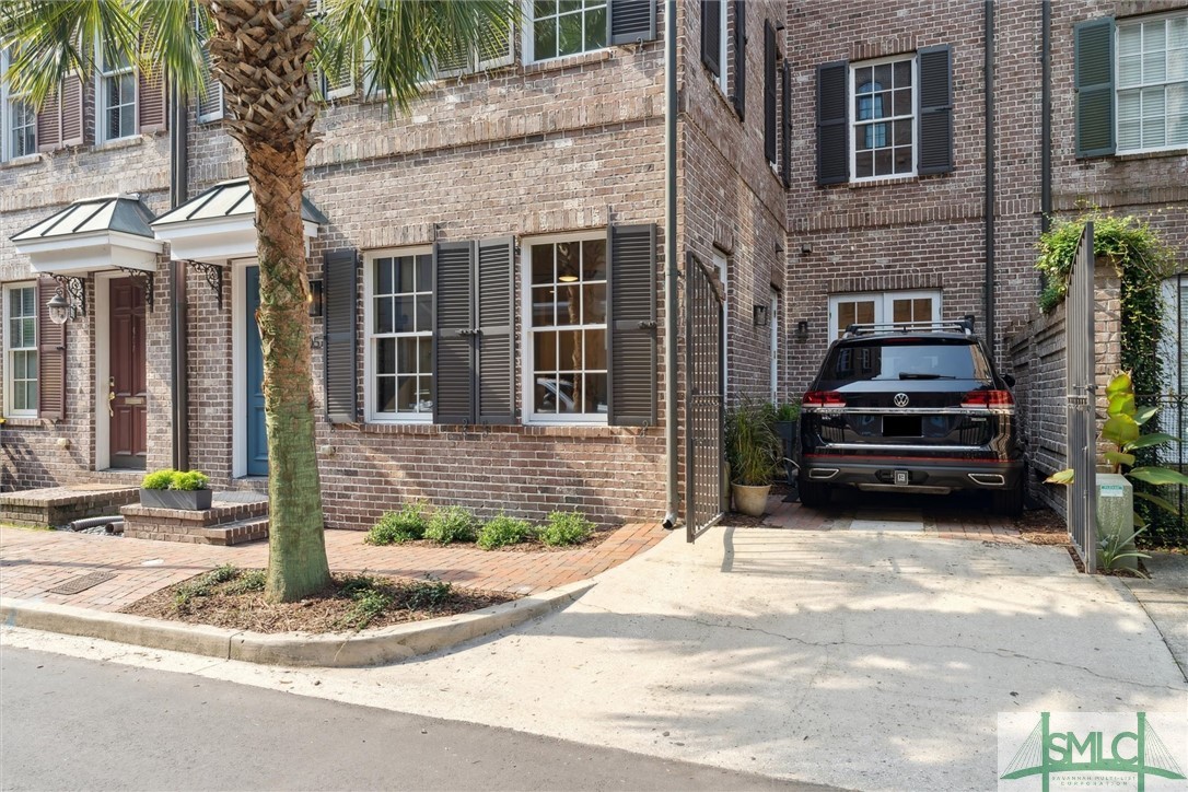 405 E Hull Street