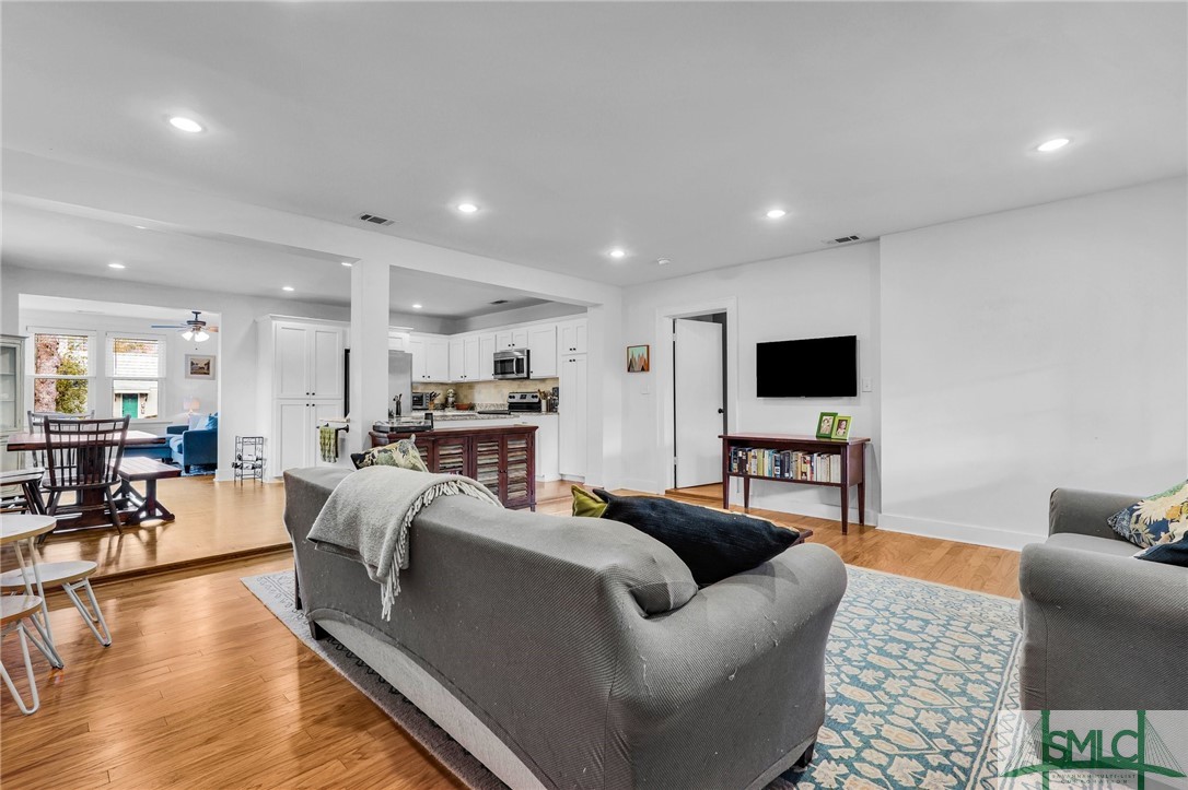 415 E 62nd Street