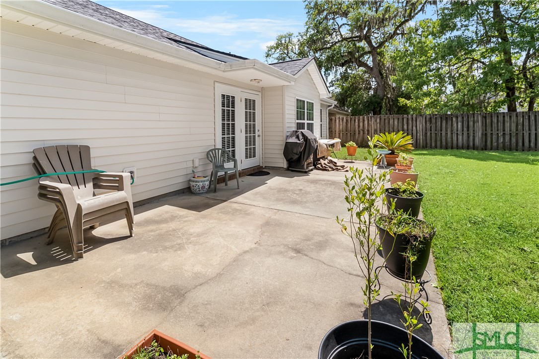 1557 Bradley Boulevard