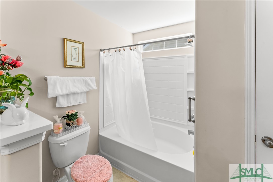 1557 Bradley Boulevard