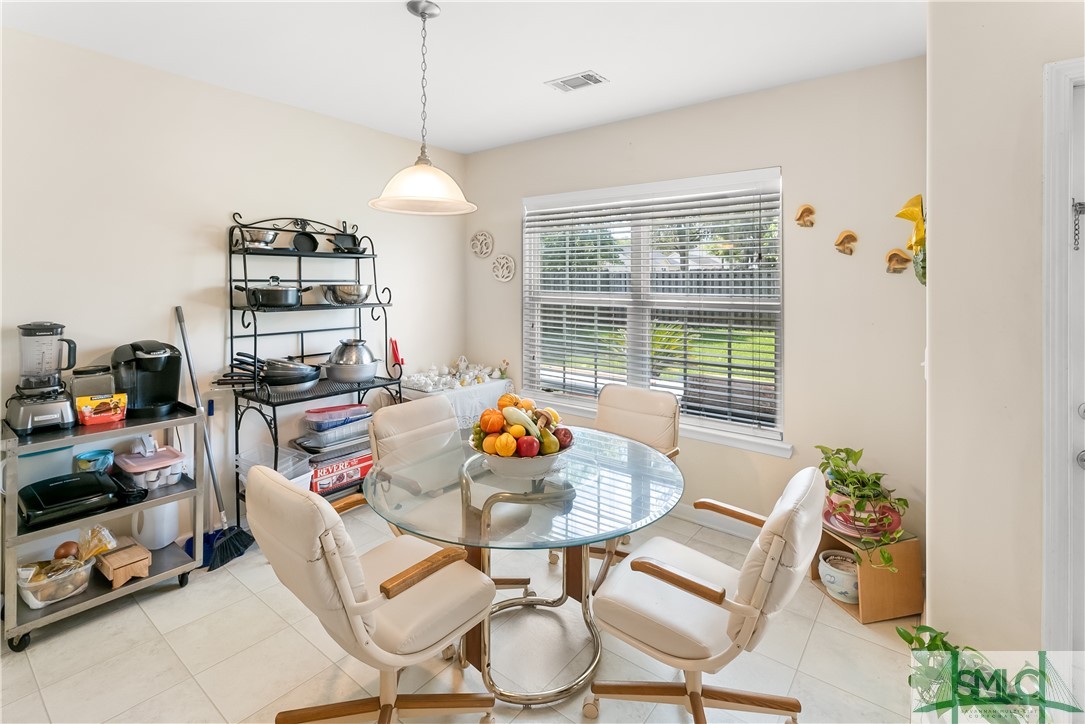 1557 Bradley Boulevard