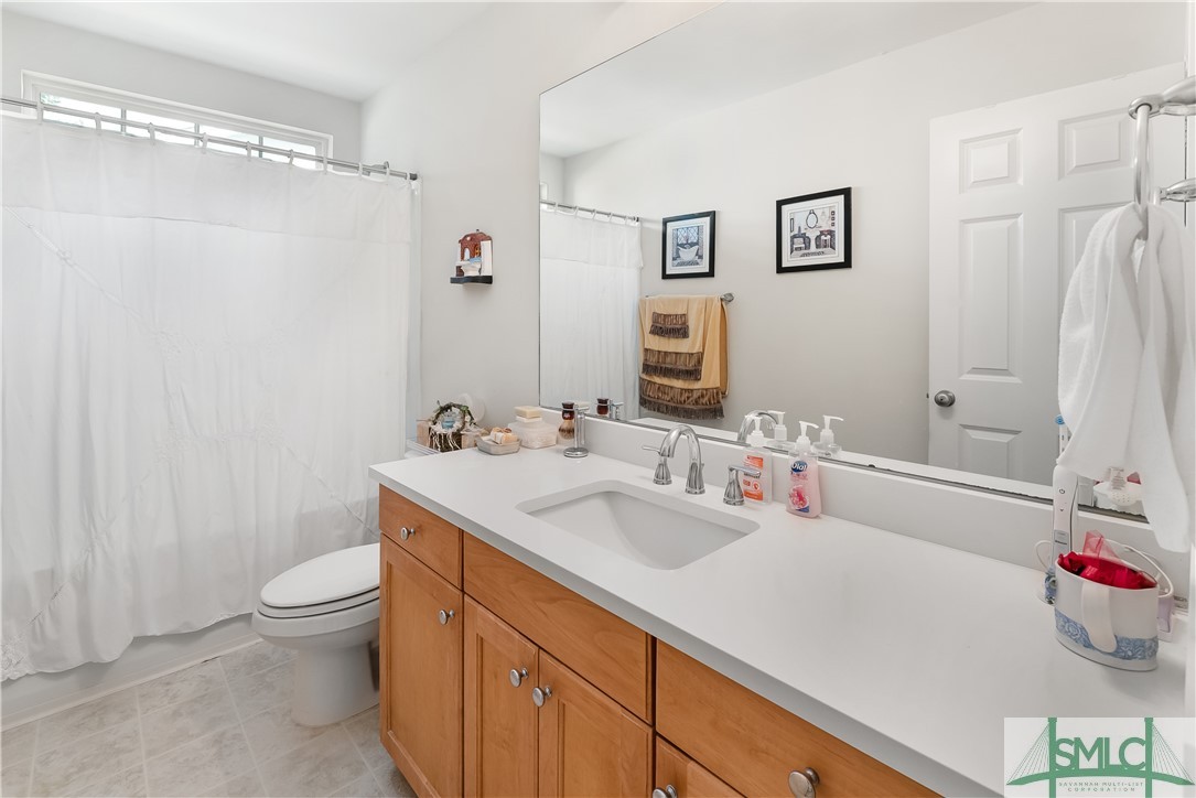 1557 Bradley Boulevard