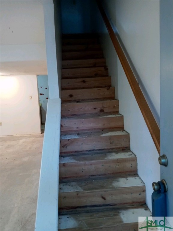 2220 E Victory Drive