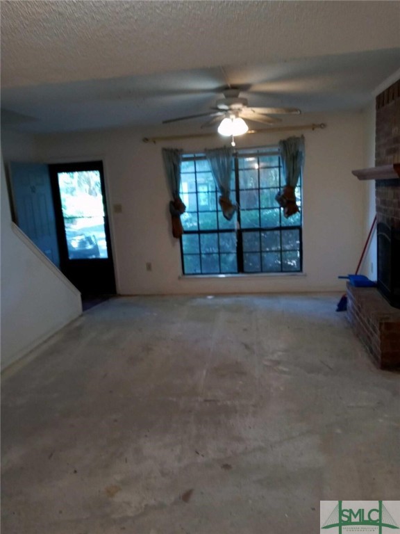 2220 E Victory Drive