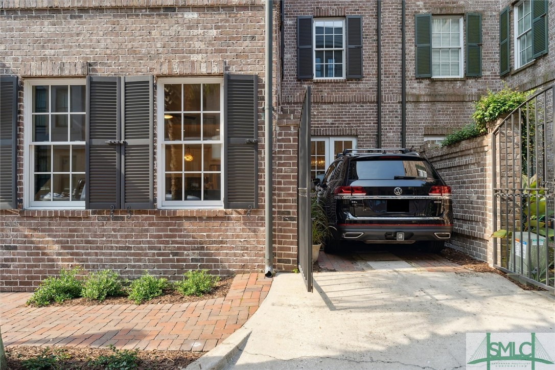 405 E Hull Street