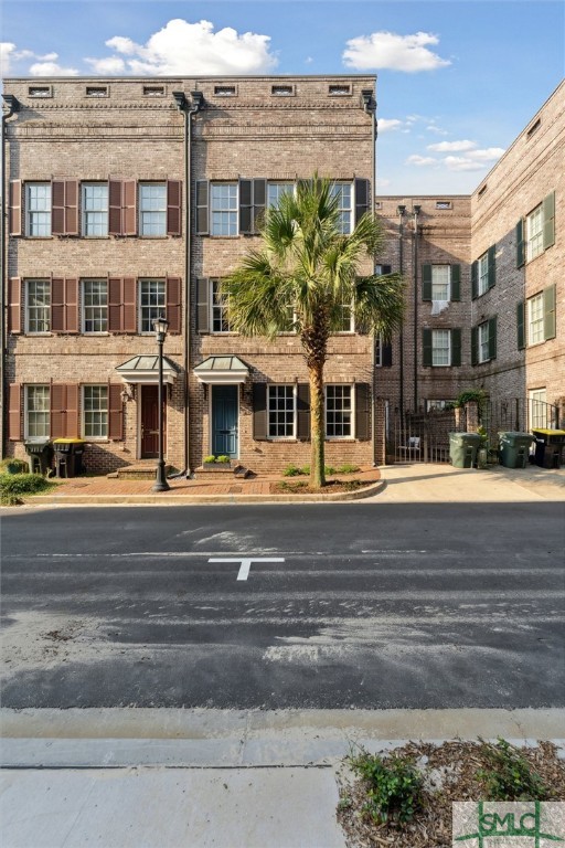 405 E Hull Street