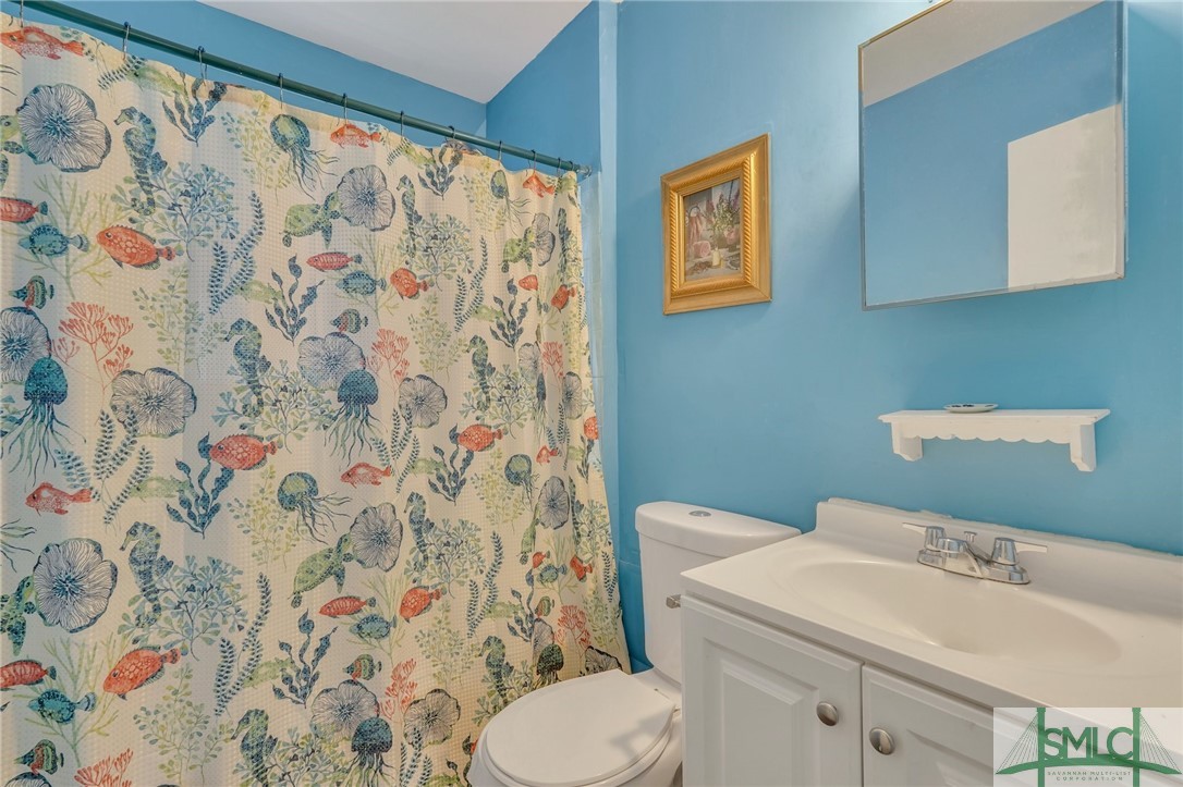 4905 1/2 Meding Street