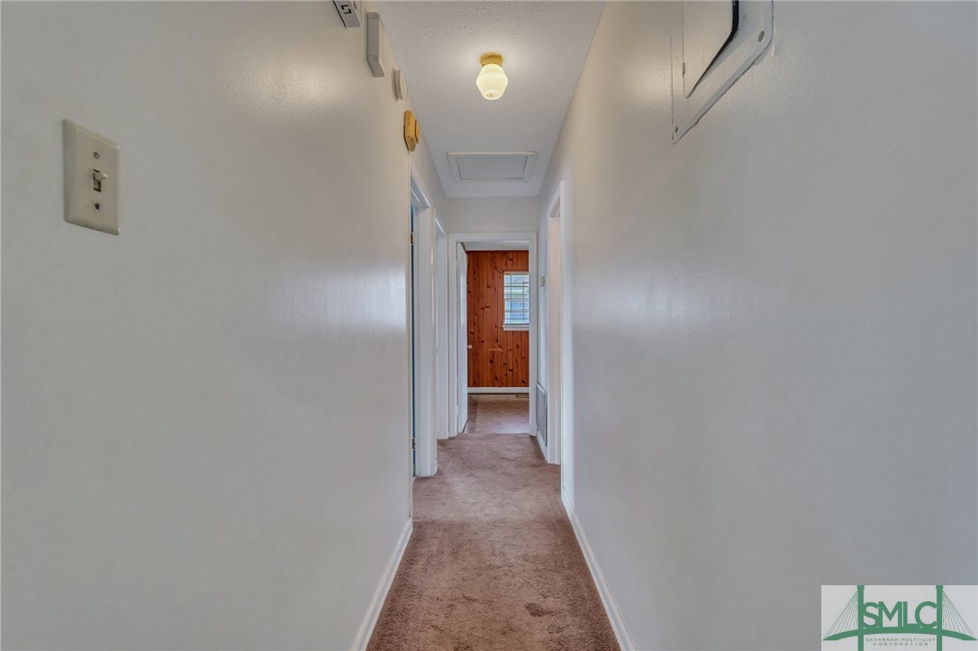 4905 1/2 Meding Street