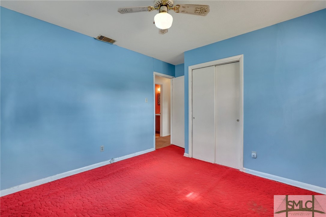 4905 1/2 Meding Street