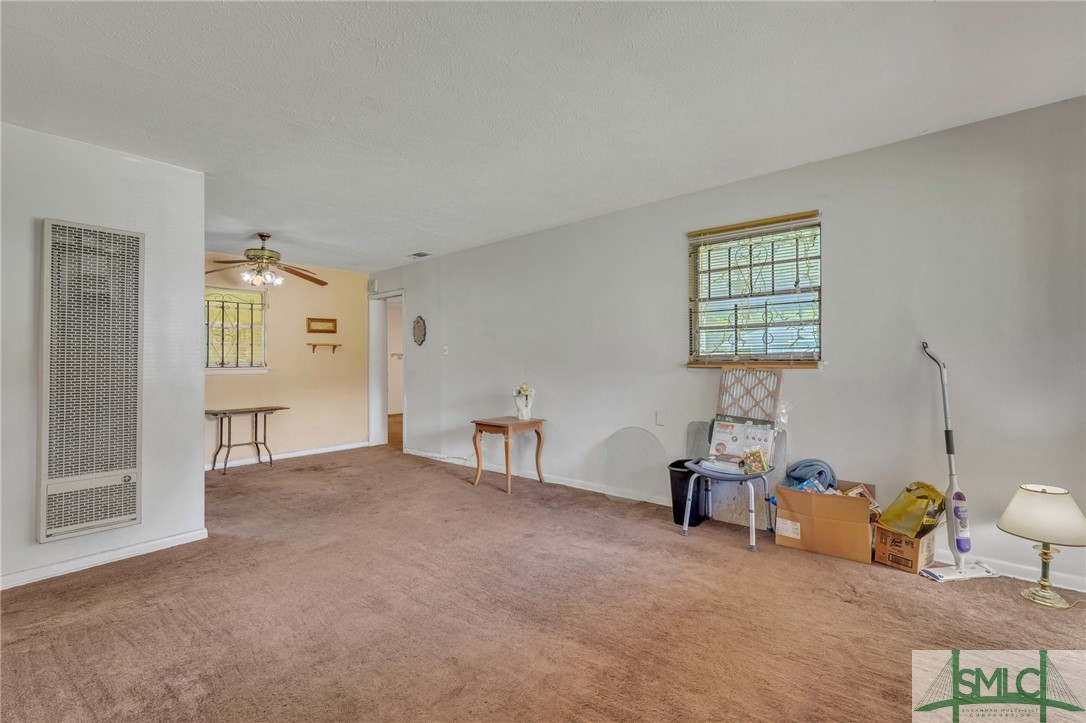 4905 1/2 Meding Street