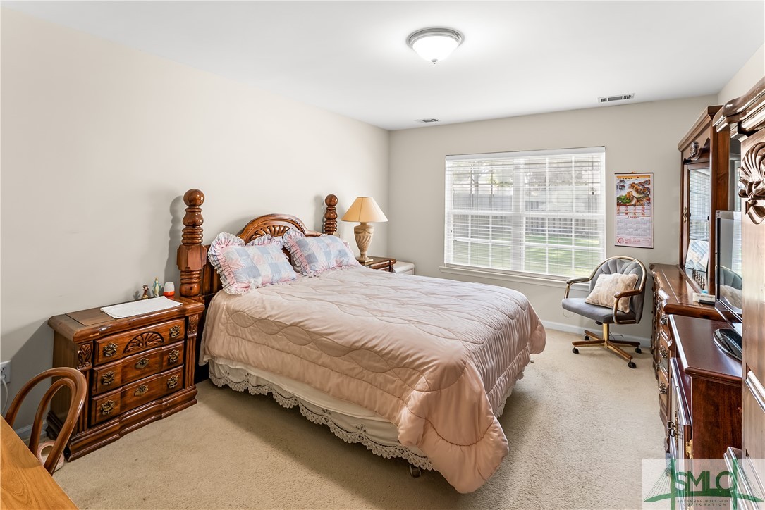 1557 Bradley Boulevard