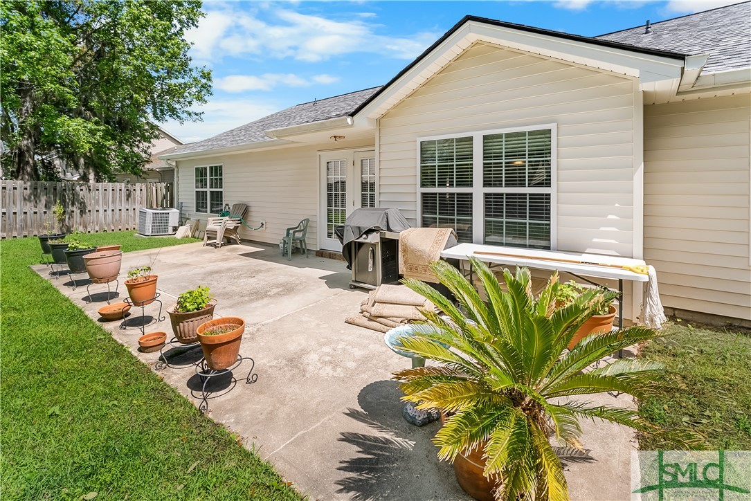 1557 Bradley Boulevard