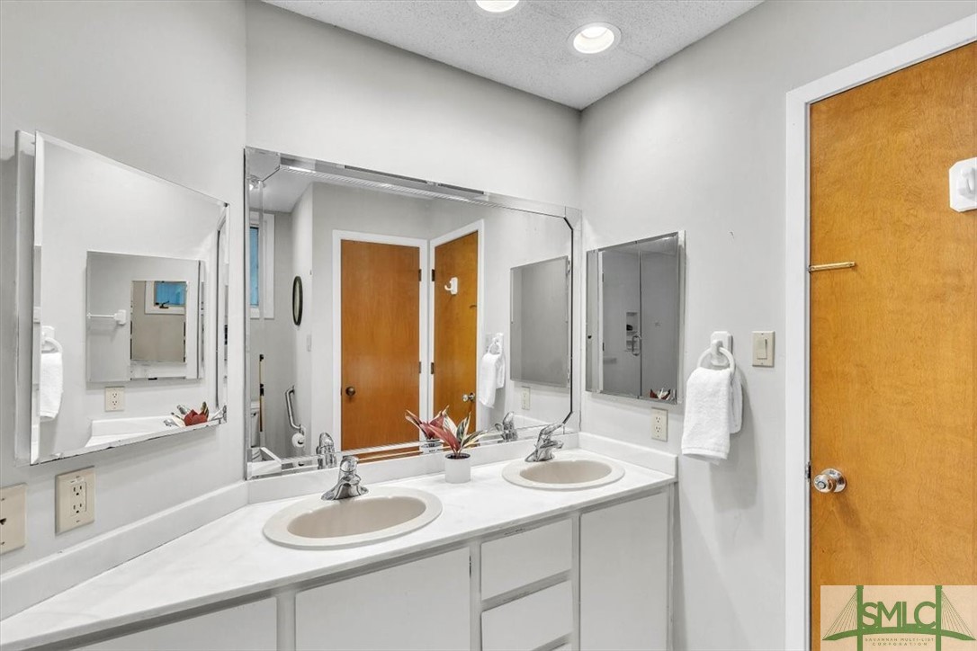 11 Fat Friars Retreat