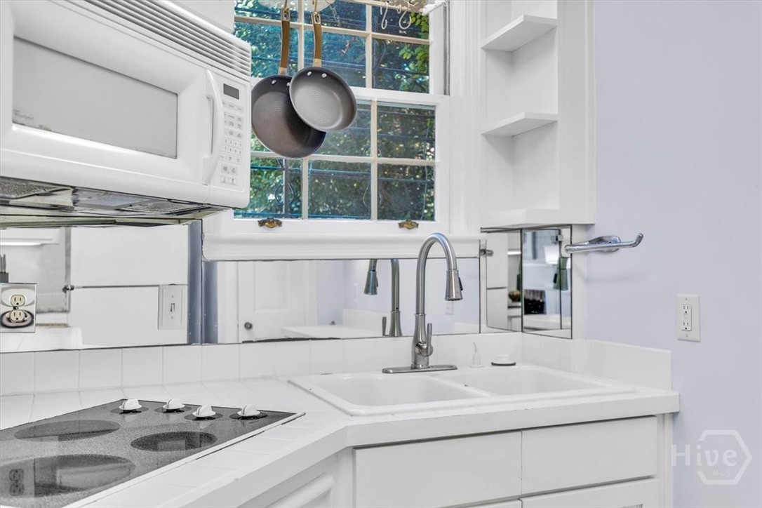 415 Price Street C