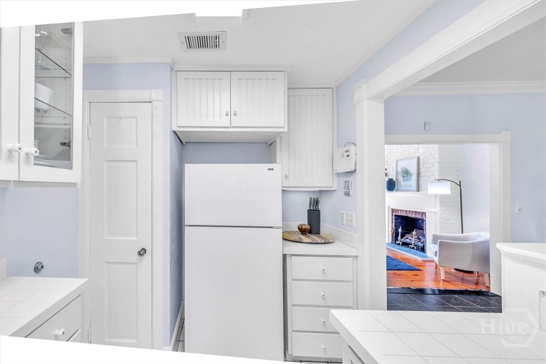 415 Price Street C