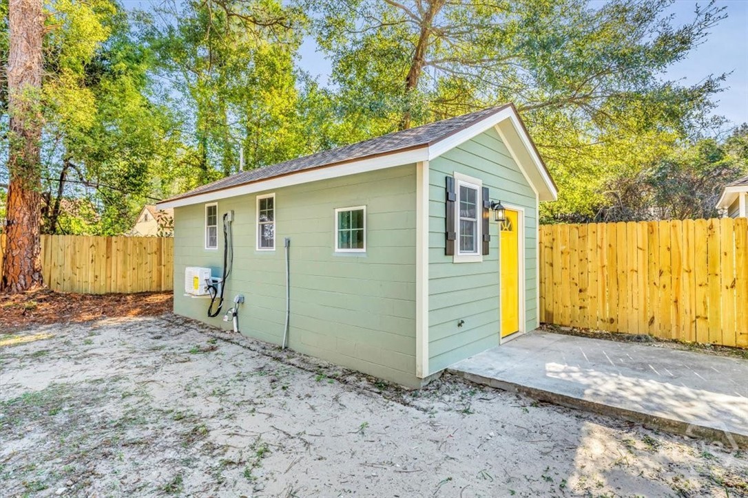 112 Oleander Avenue