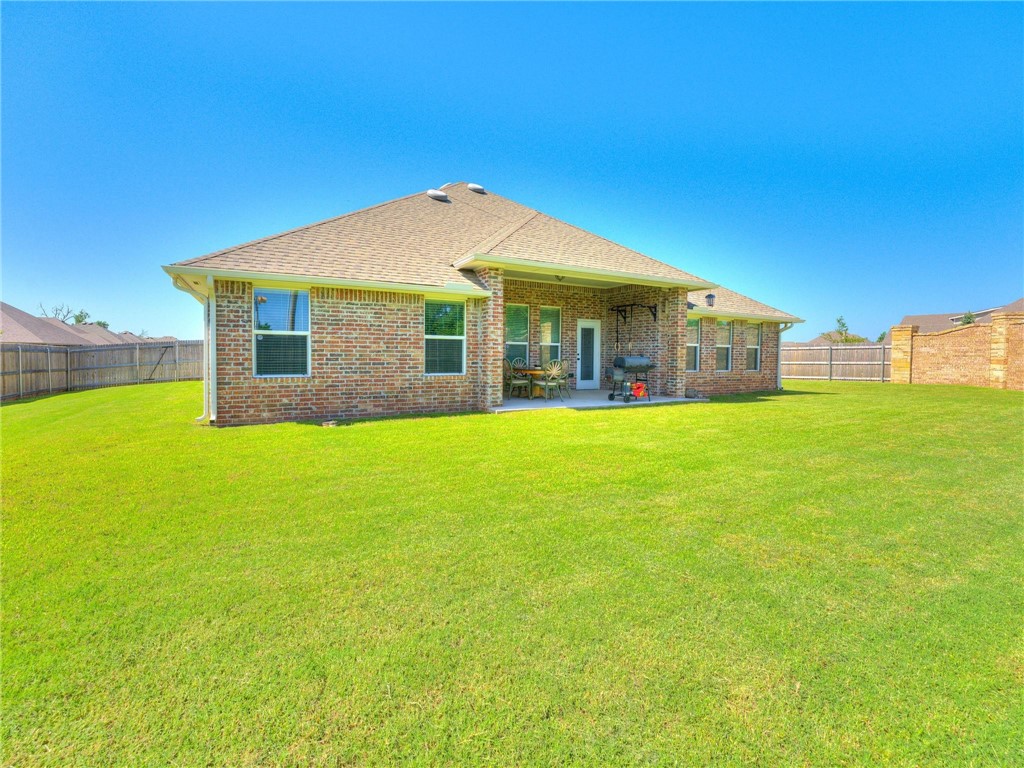 12013 SW 45th Terrace
