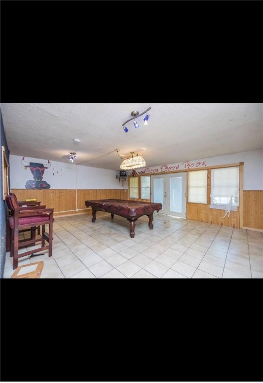 8213 Golden Oaks Road