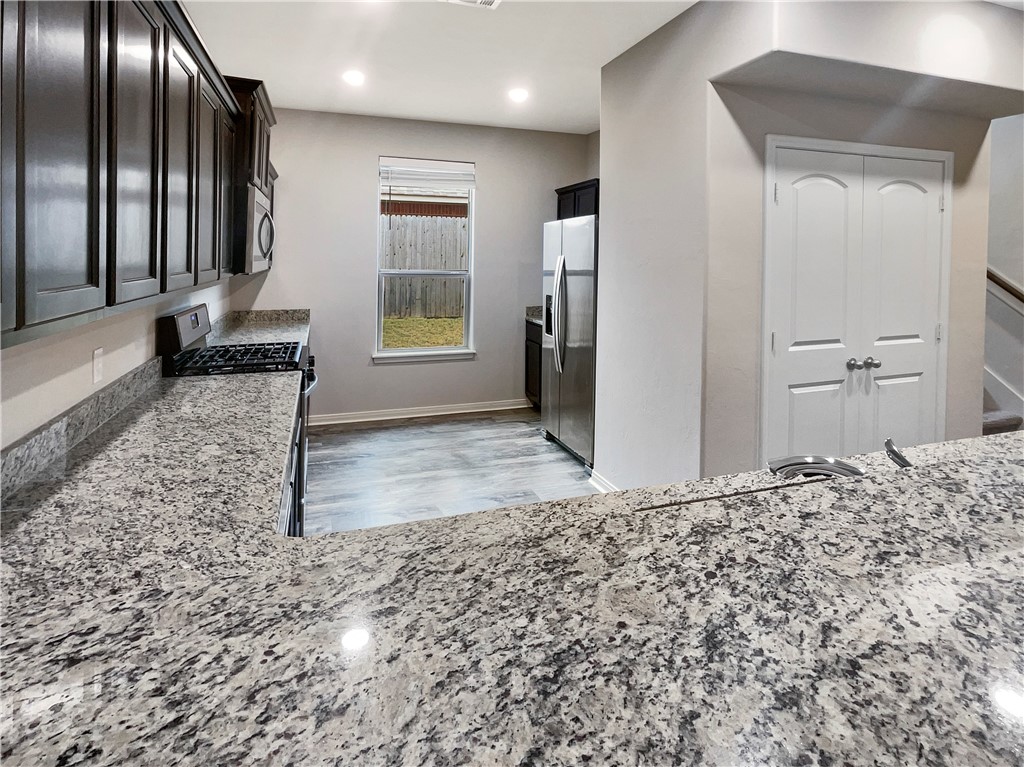408 E Mobile Terrace