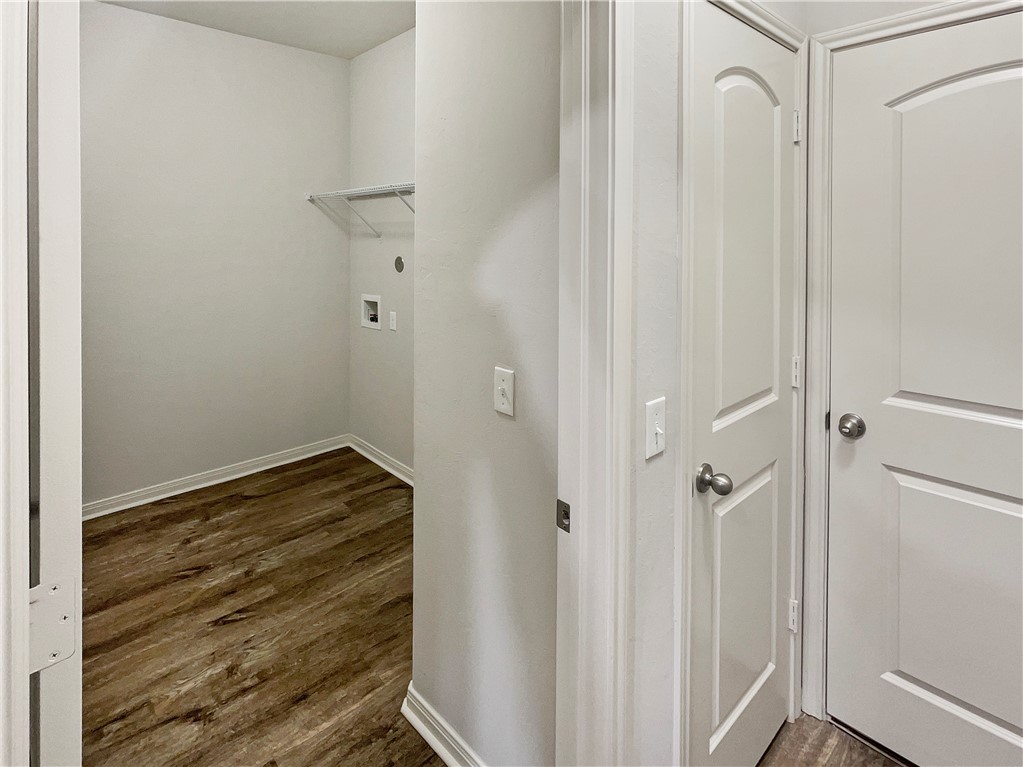 408 E Mobile Terrace