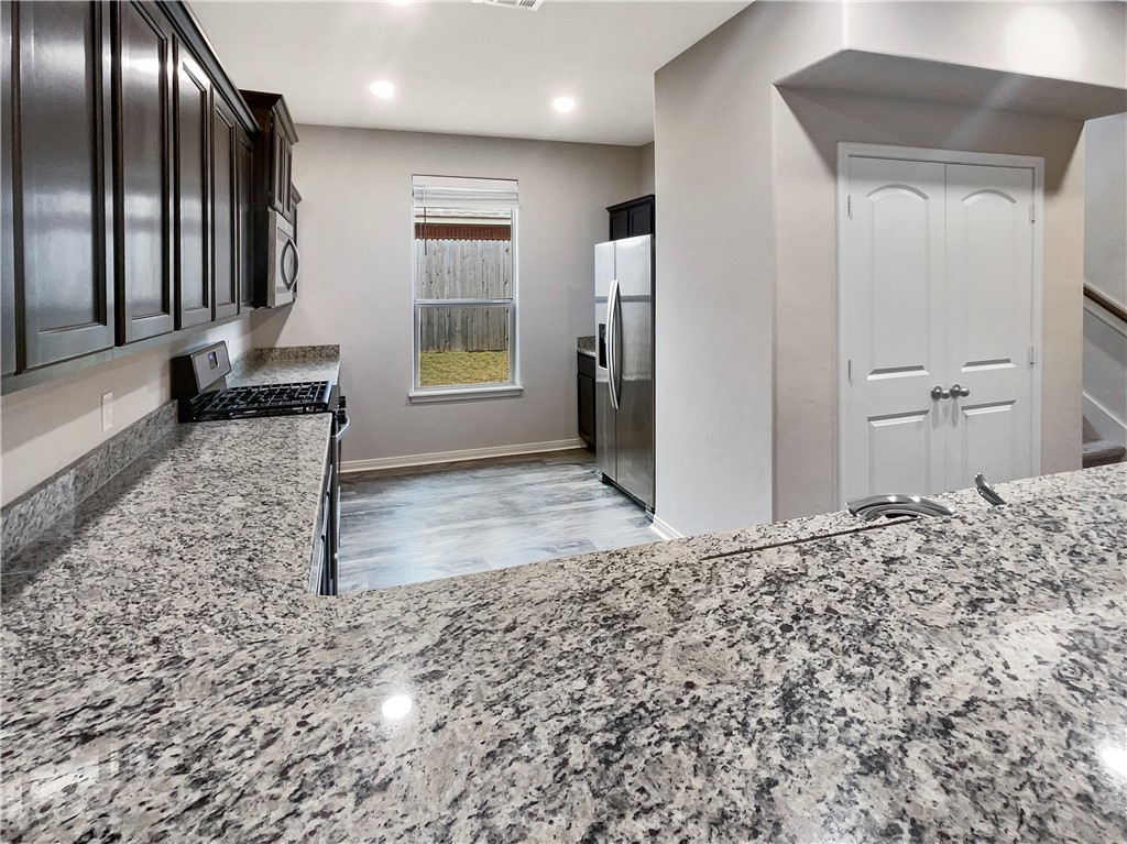 408 E Mobile Terrace