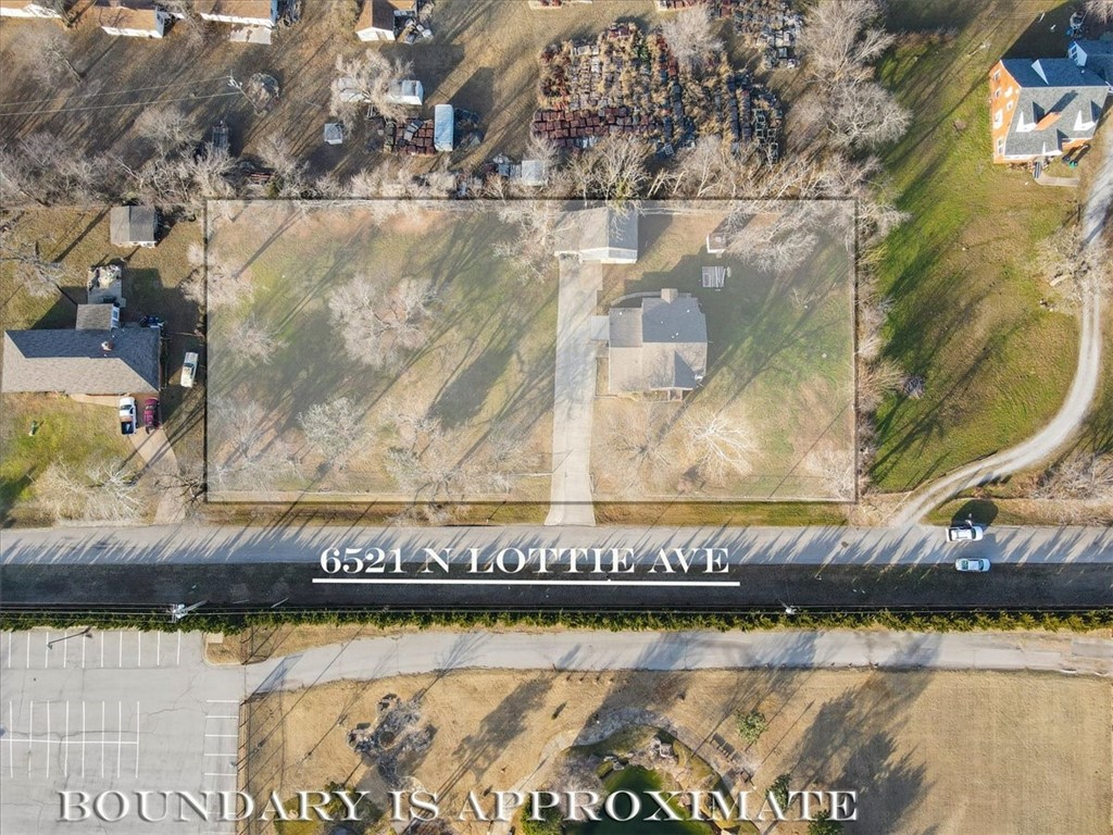 6521 N Lottie Avenue
