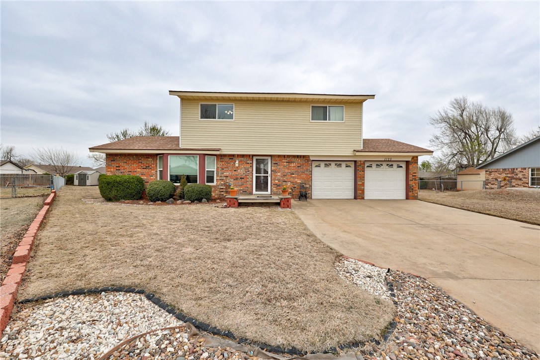 1125 W Windsor Way
