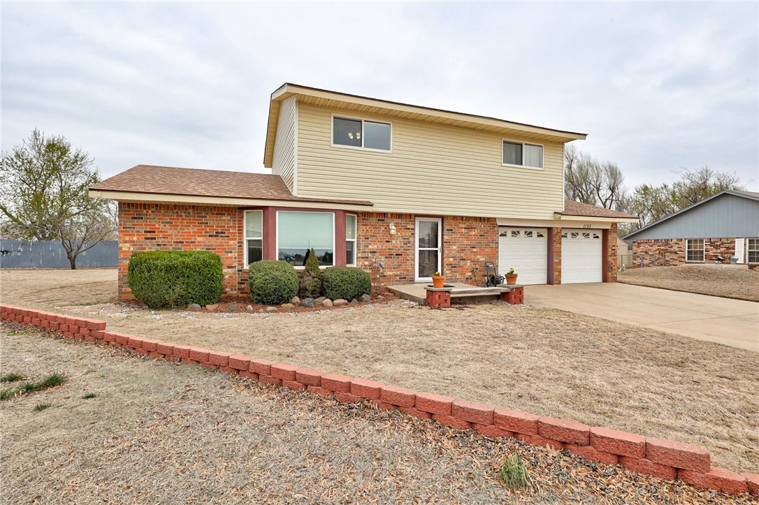 1125 W Windsor Way