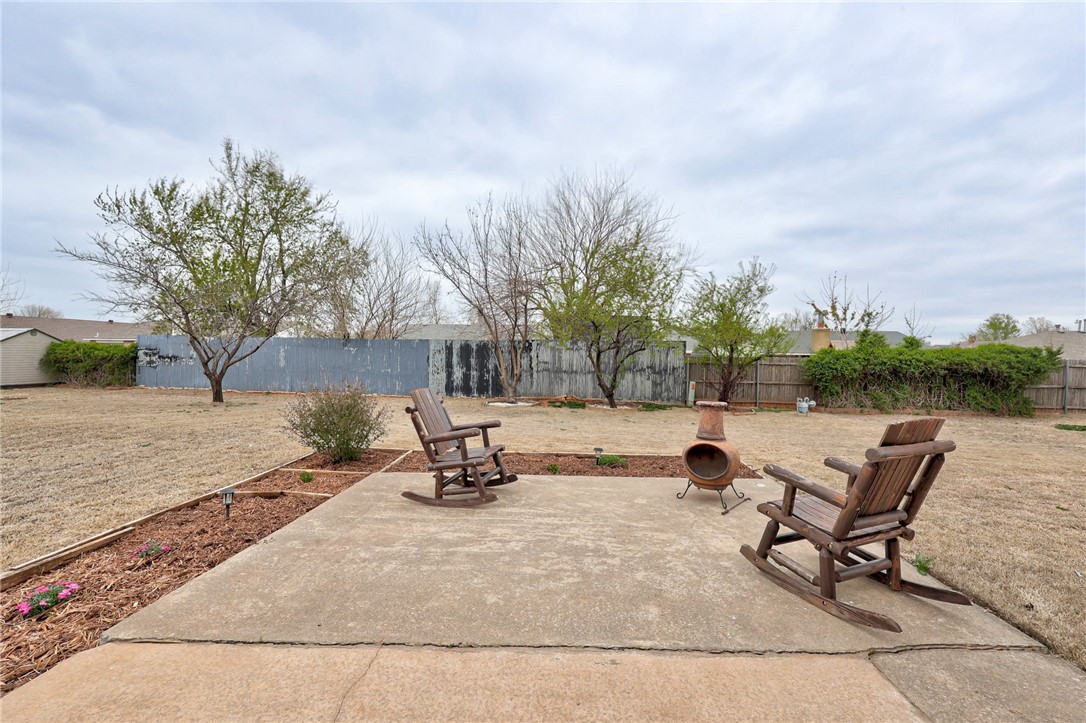 1125 W Windsor Way