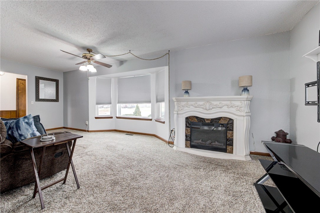 1125 W Windsor Way