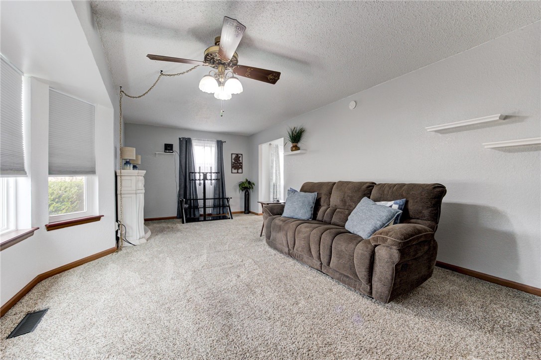 1125 W Windsor Way