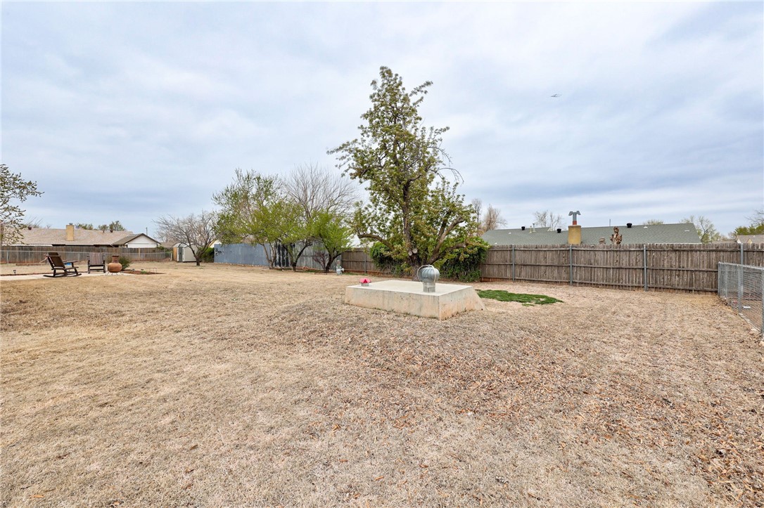 1125 W Windsor Way