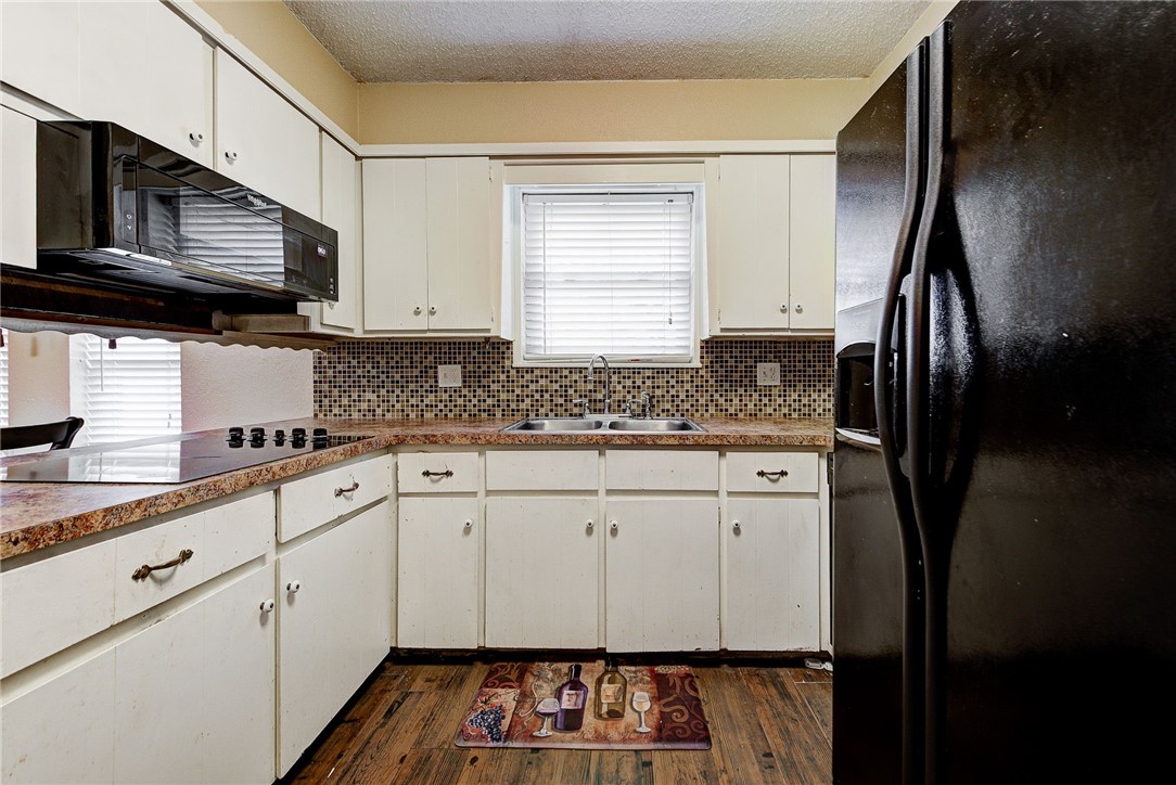 3808 Vickie Drive