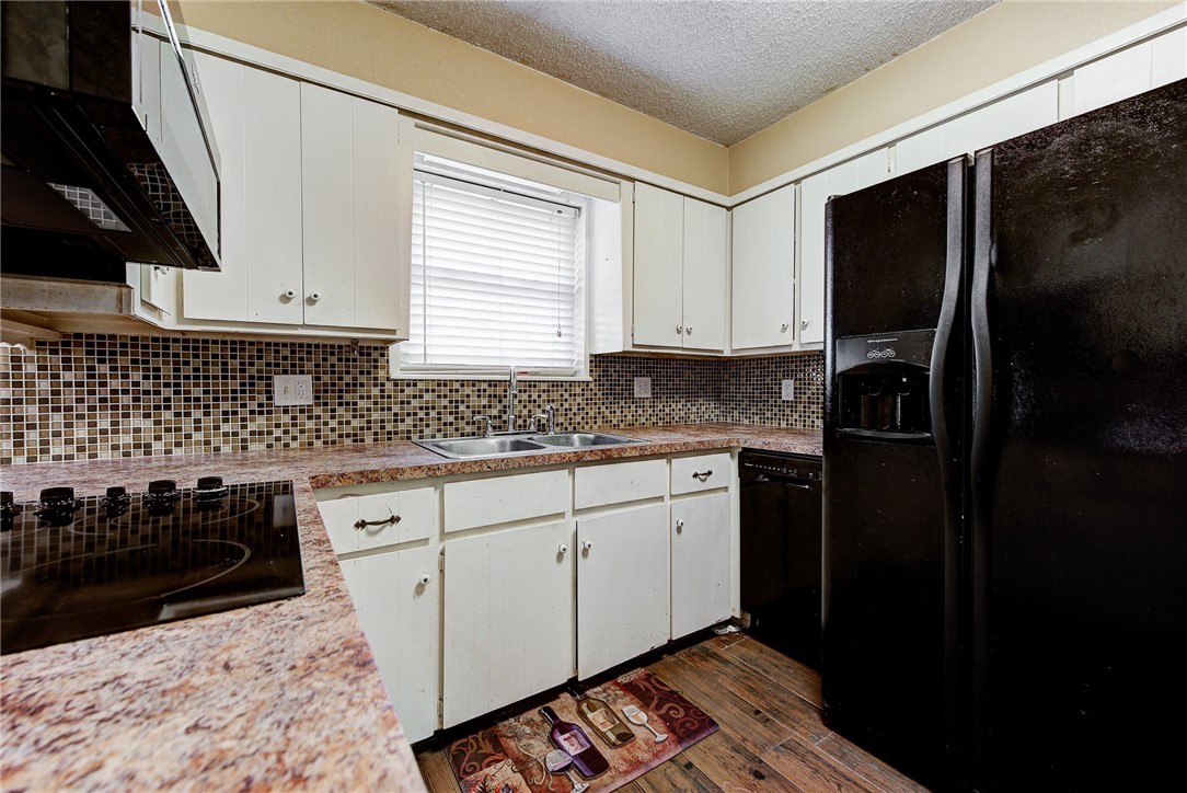 3808 Vickie Drive