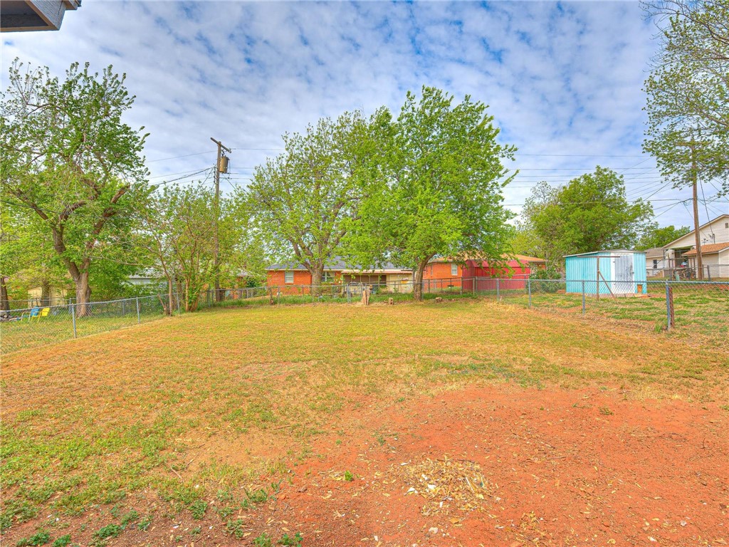 1329 N Elm Street