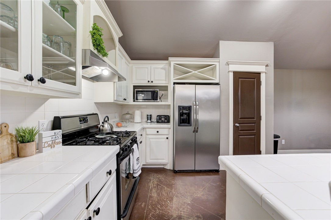 16401 Village Green Drive