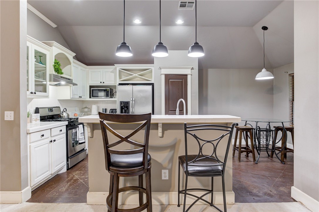 16401 Village Green Drive