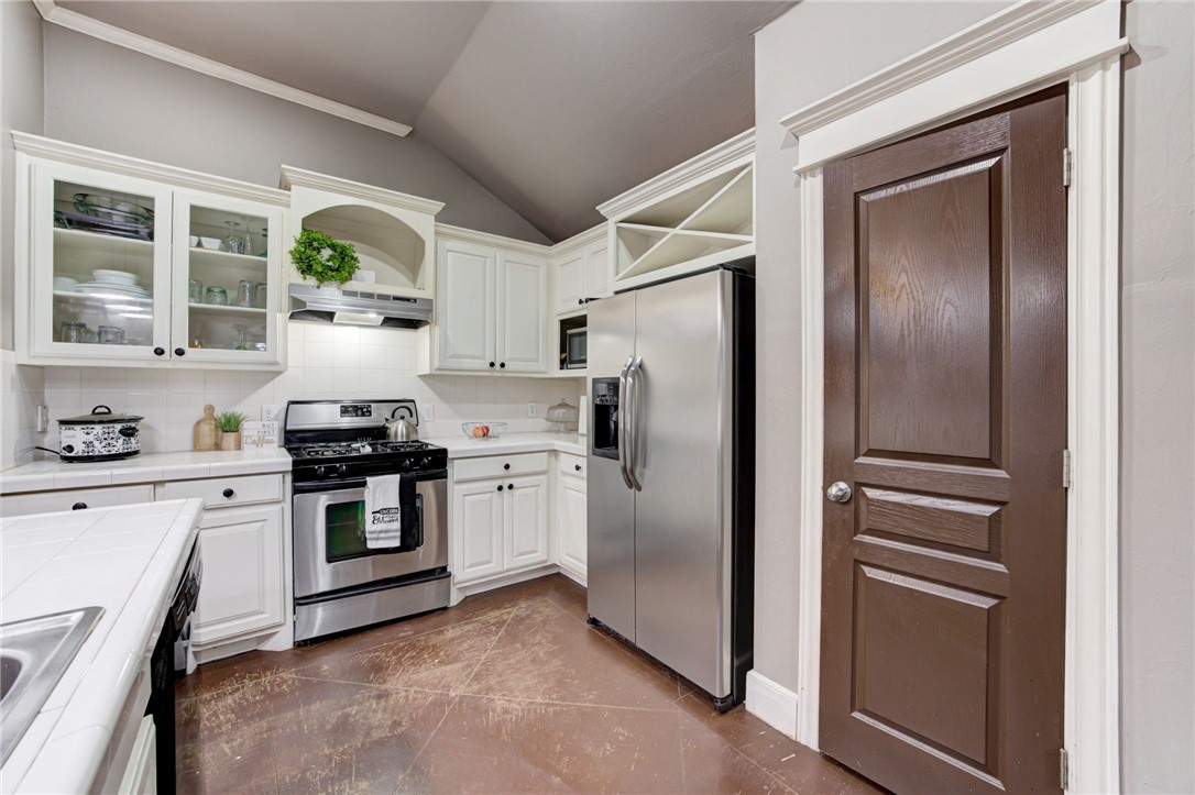 16401 Village Green Drive