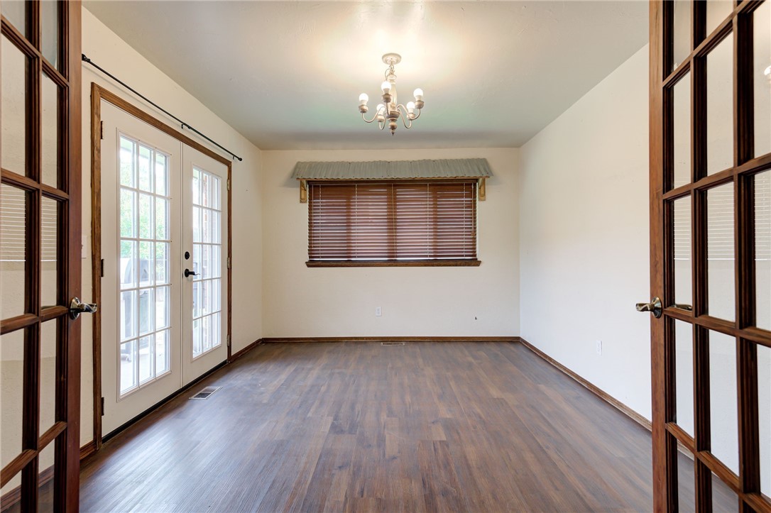 8213 NW 114th Street