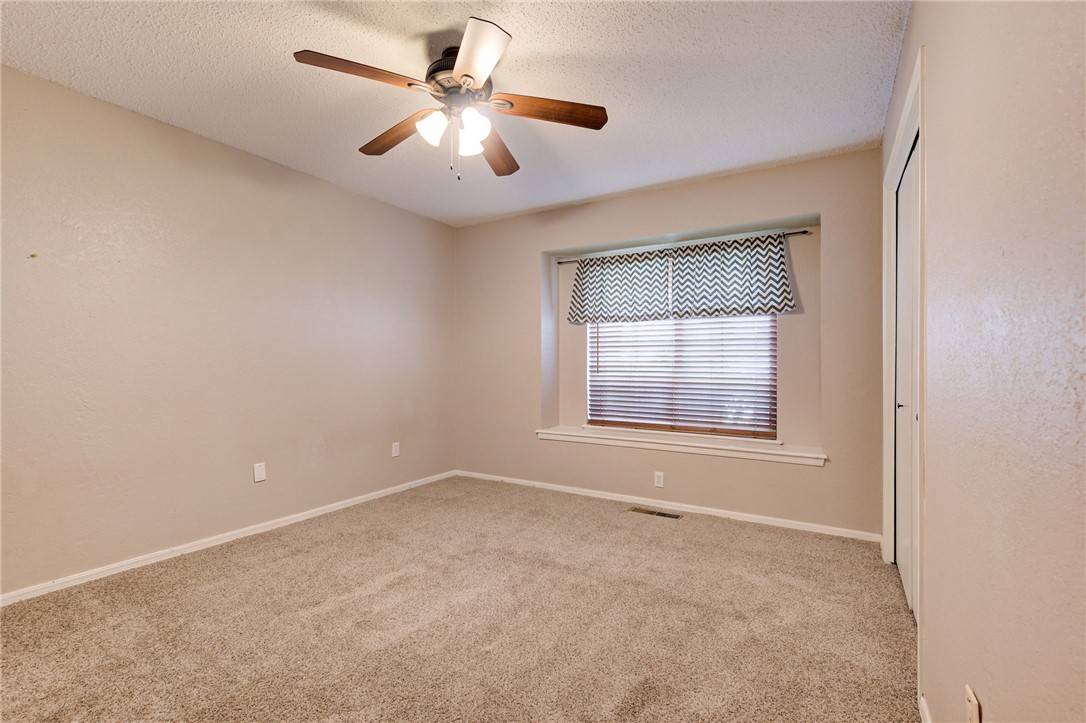8213 NW 114th Street