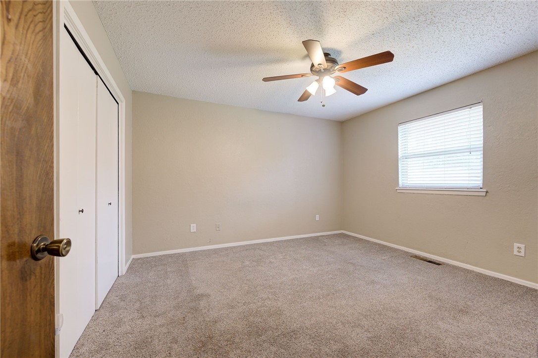 8213 NW 114th Street
