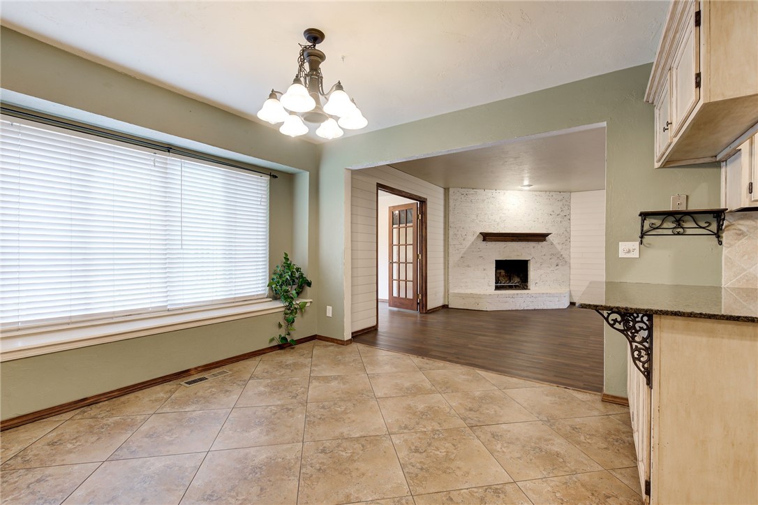 8213 NW 114th Street