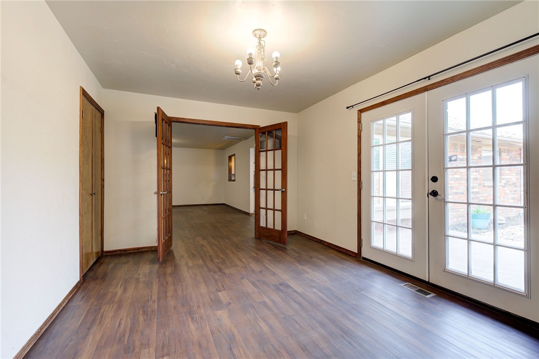 8213 NW 114th Street