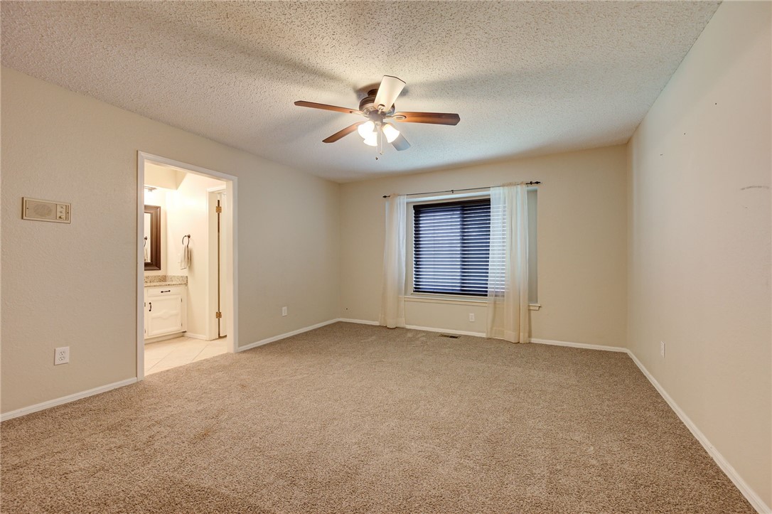 8213 NW 114th Street