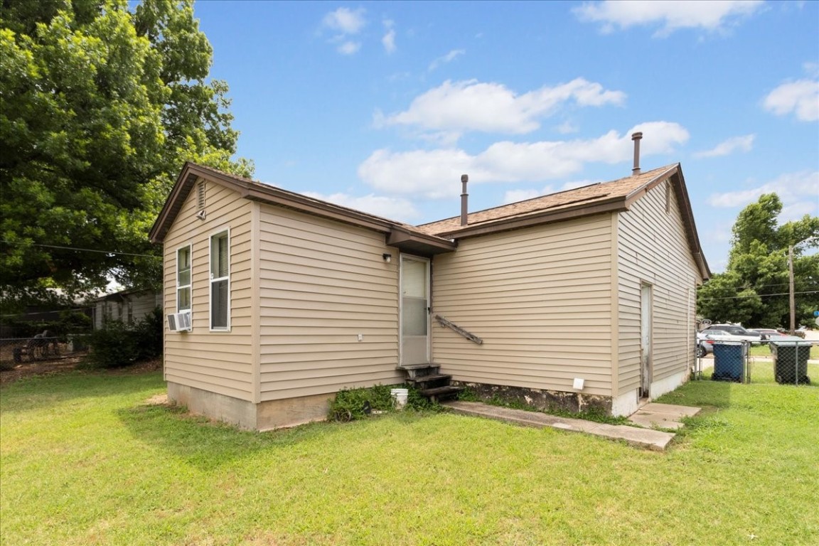 701 E Holman Court