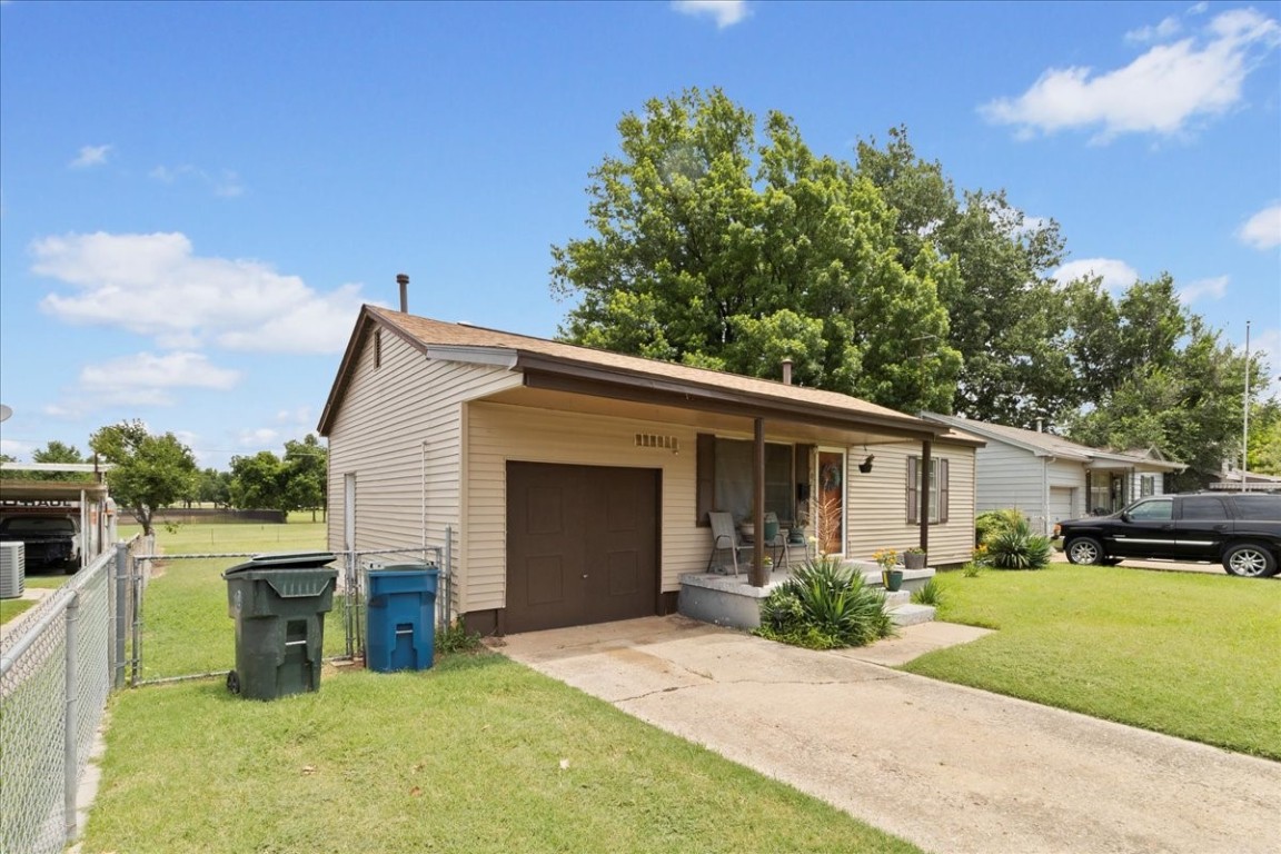 701 E Holman Court