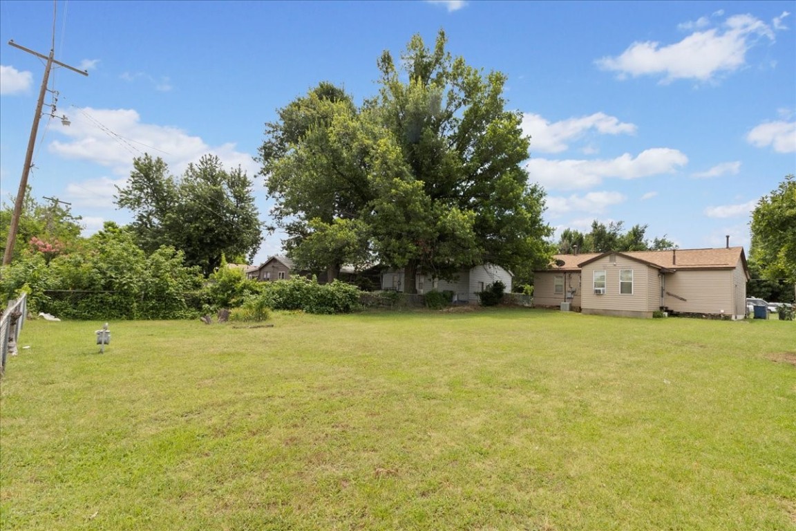 701 E Holman Court