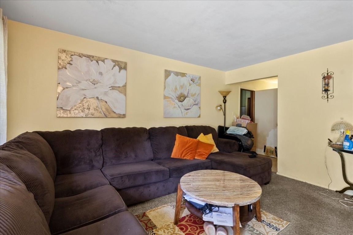 701 E Holman Court