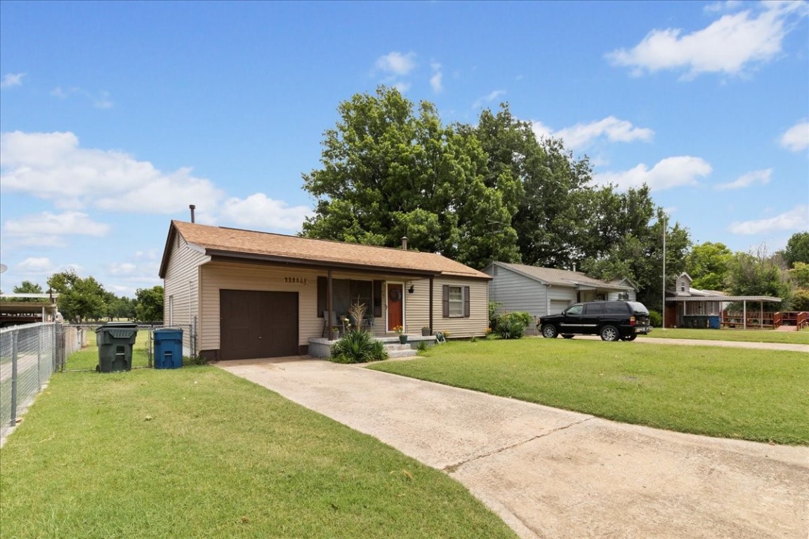 701 E Holman Court